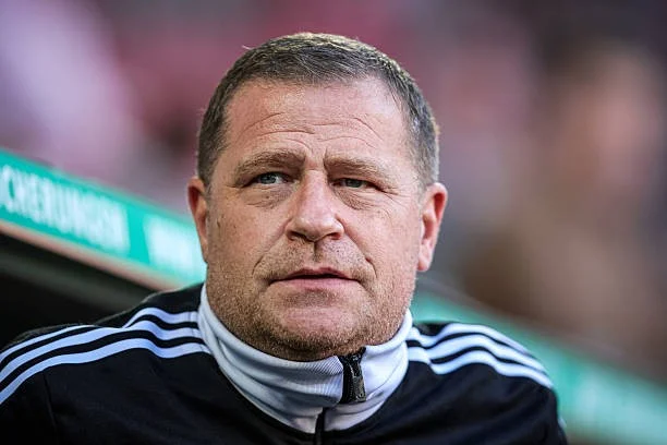 أزمة بايرن ميونيخ تتصاعد.. ما حقيقة استقالة ماكس إيبرل من النادي الألماني؟